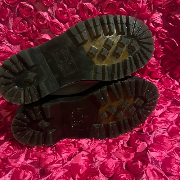 DEVON HEART LEATHER PLATFORM BOOTS - Picture 7 of 11